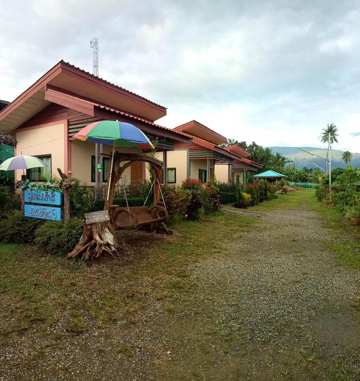 Hotel Phu Chaem House Landkreis Landkreis Mae Chaem Exterior foto